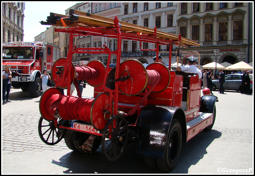 Mercedes Benz - Małopolskie Muzeum Pożarnictwa w Alwerni